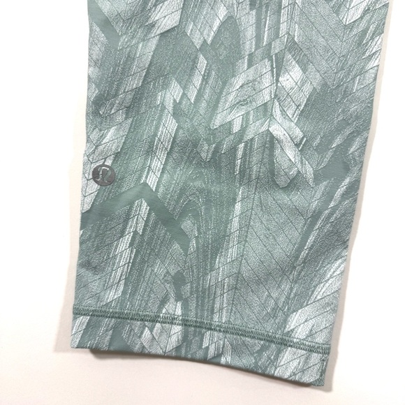 Lululemon Swift Speed High Rise Crop Leggings 21” Reverberate Chevron Jacquard - Picture 3 of 7